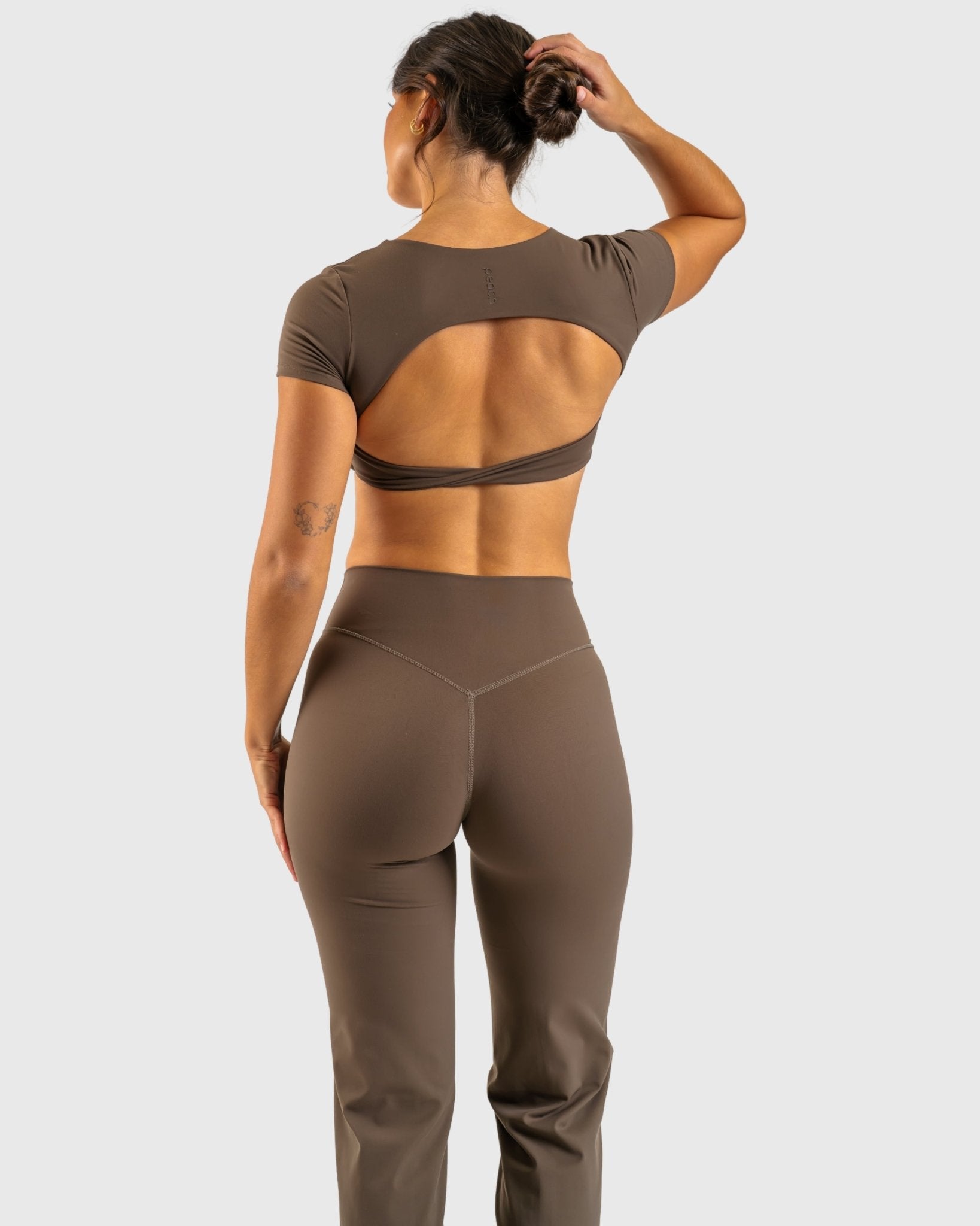 Black Divine T-shirt - Peach Tights - T-shirt