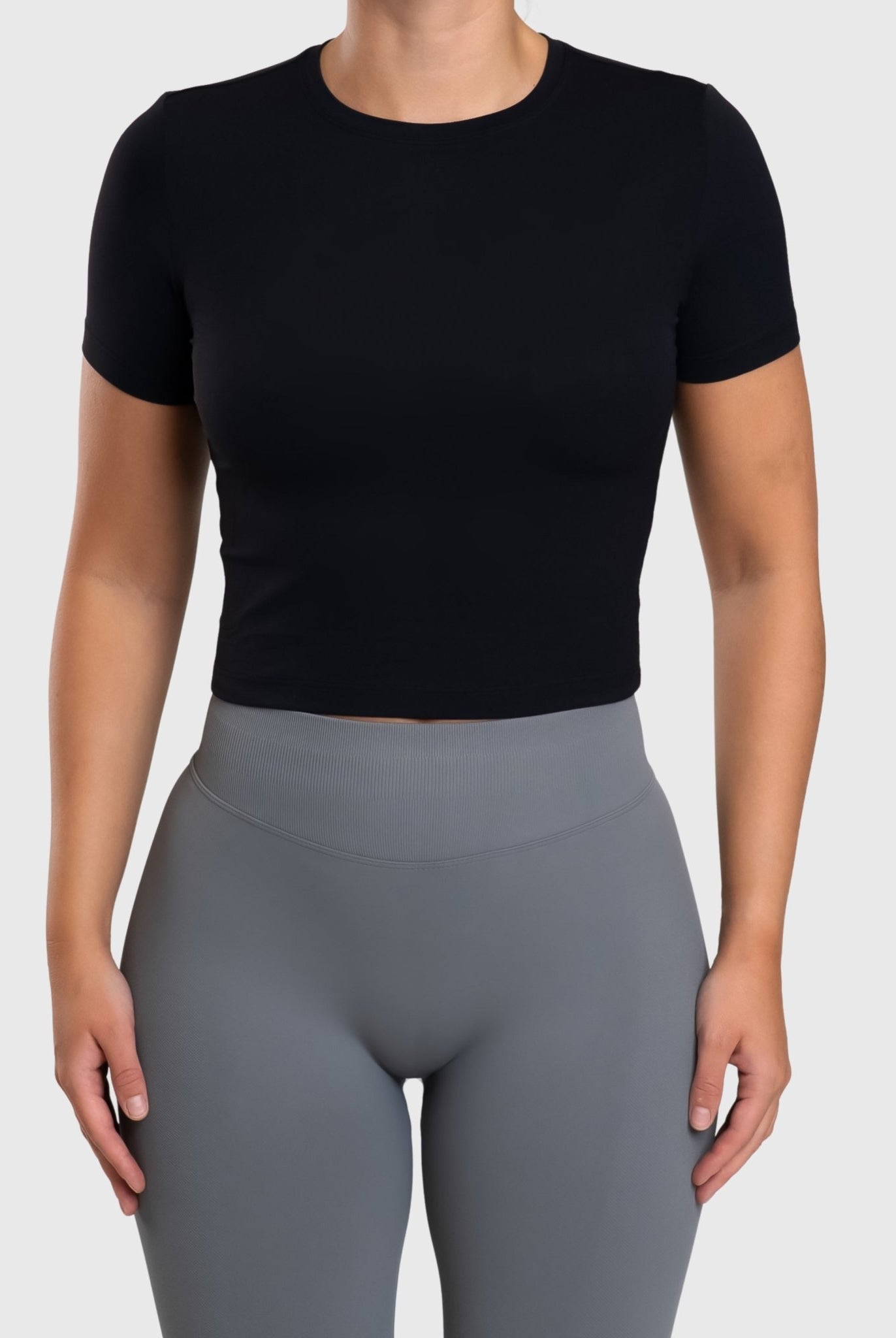 Black Dry - fit Cropped T-Shirt - Peach Tights - T-shirt