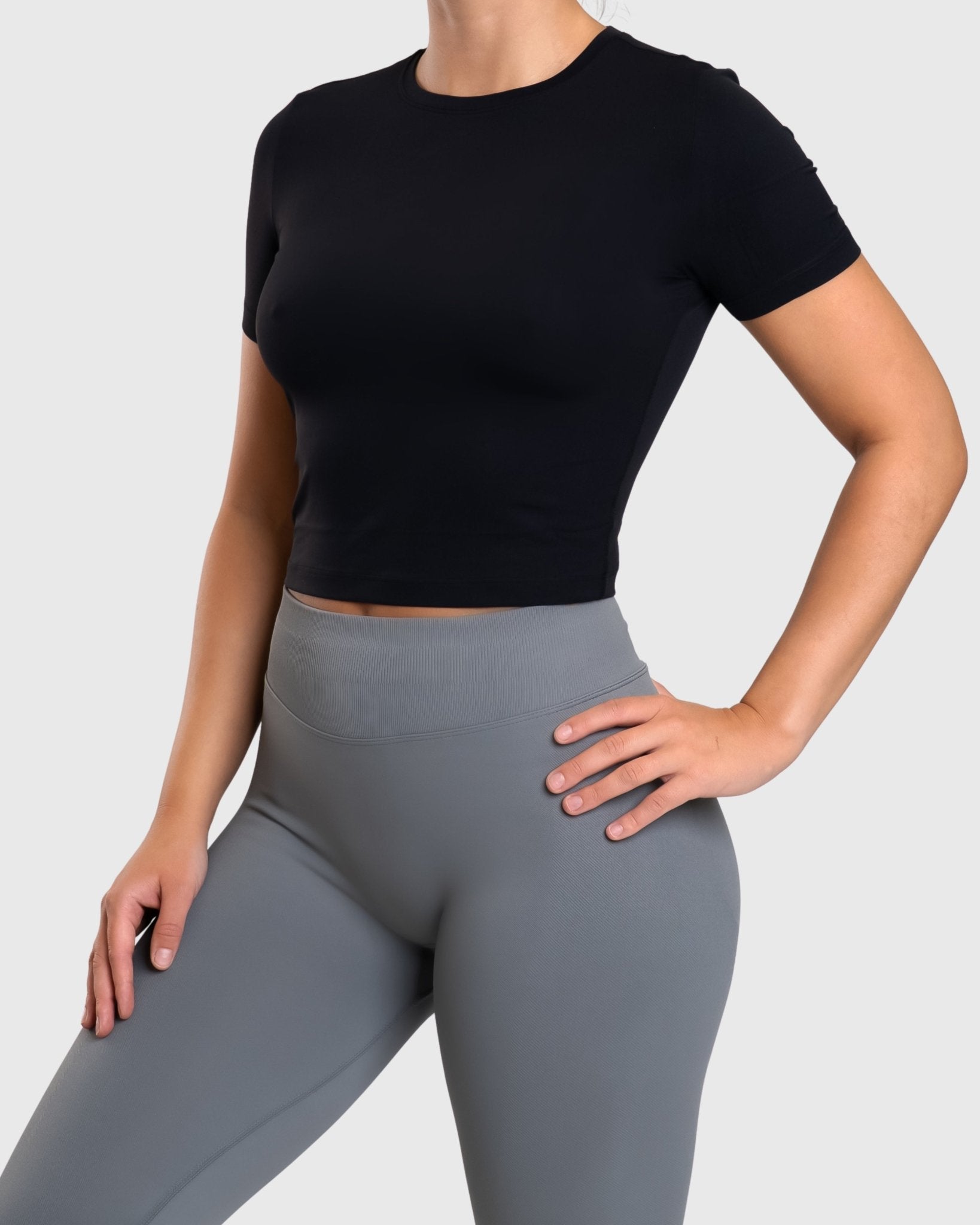 Black Dry - fit Cropped T-Shirt - Peach Tights - T-shirt