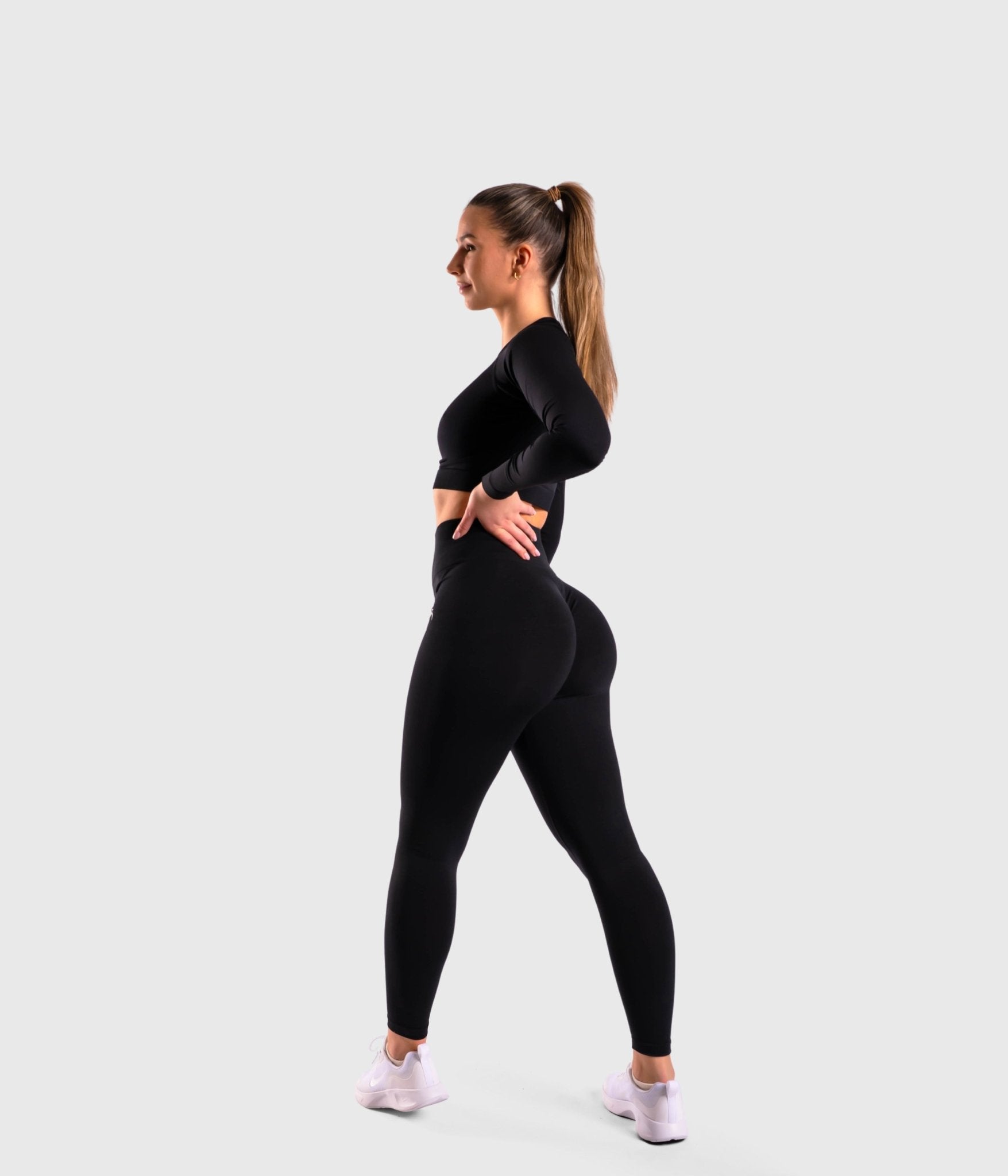 Black Deluxe Mid Waist Tights - Peach Tights - Tights